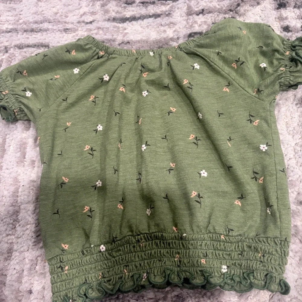 Toddler Girl Old Navy Green Floral Top size 3t Preowned